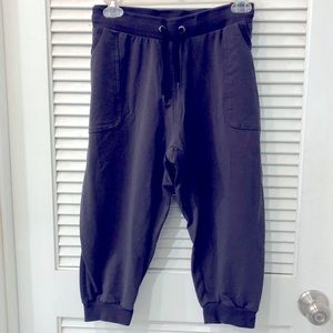 JOGGER CAPRIS with Stretch Waist. Stretchy Jogger Cuffs for ease and comfort!